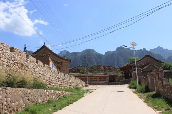http://file29.mafengwo.net/M00/6A/78/wKgBpVXRqc-AAuWvAAplDjNT3gw01.groupinfo.w600.jpeg